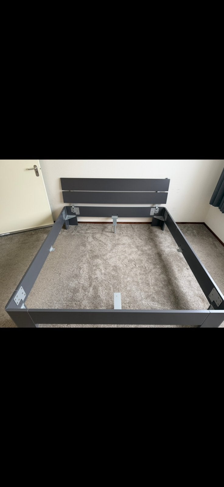 Bed zonder lattenbodem, Ophalen, Overige materialen, Tweepersoons, Zo goed als nieuw