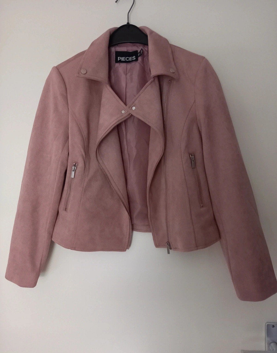 Pieces suède look jasje roze maat M, Maat 38/40 (M), Ophalen of Verzenden, Zo goed als nieuw, Roze