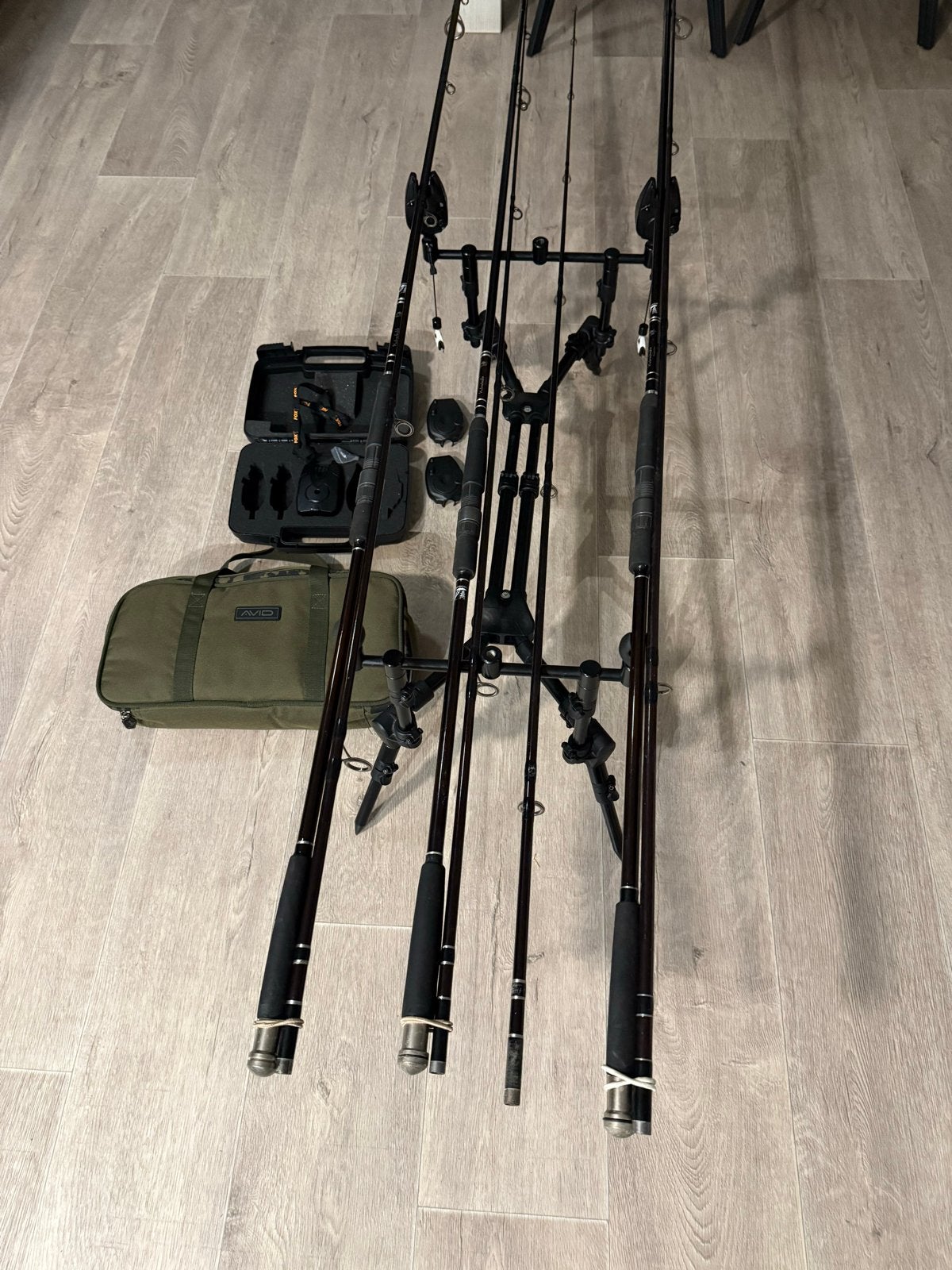 karper set: Fox, Avid, handgemaakte hengels te koop, Ophalen of Verzenden, Gebruikt, Complete set