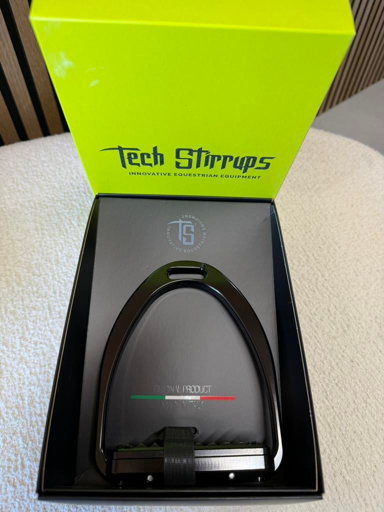 Tech Stirrups stijgbeugel Capri dressuur, Dieren en Toebehoren, Paarden en Pony's | Overige Paardenspullen, Ophalen of Verzenden
