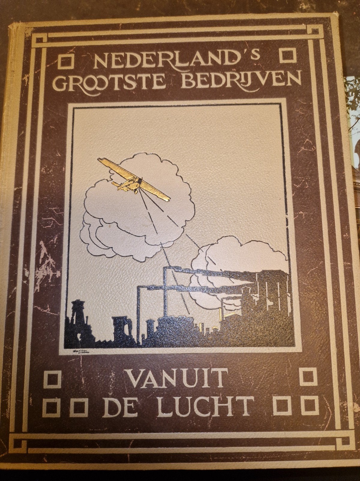 Nederlands Grootste Bedrijven Vanuit De Lucht - Zeldzaam, Ophalen of Verzenden, 20e eeuw of later, Gelezen, Onbekend