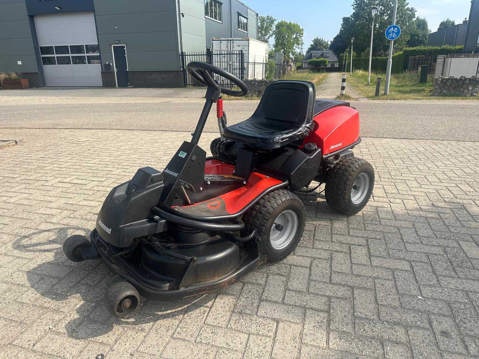 Jonsered Zitmaaier, Maaier