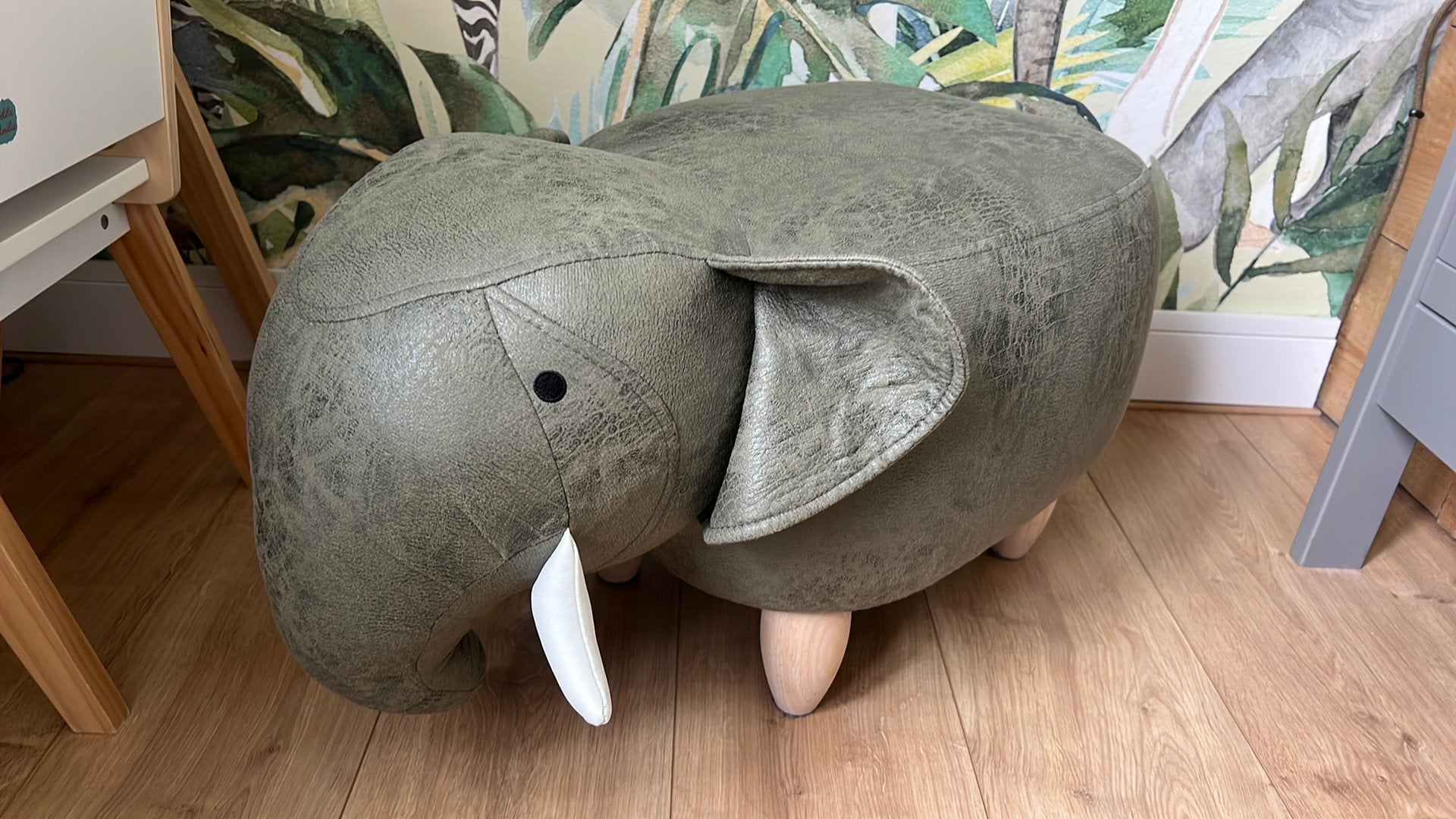 Olifanten poef (kwantum) jungle kamer, Kinderen en Baby's, Ophalen, Zo goed als nieuw, Zitmeubel, Overige merken