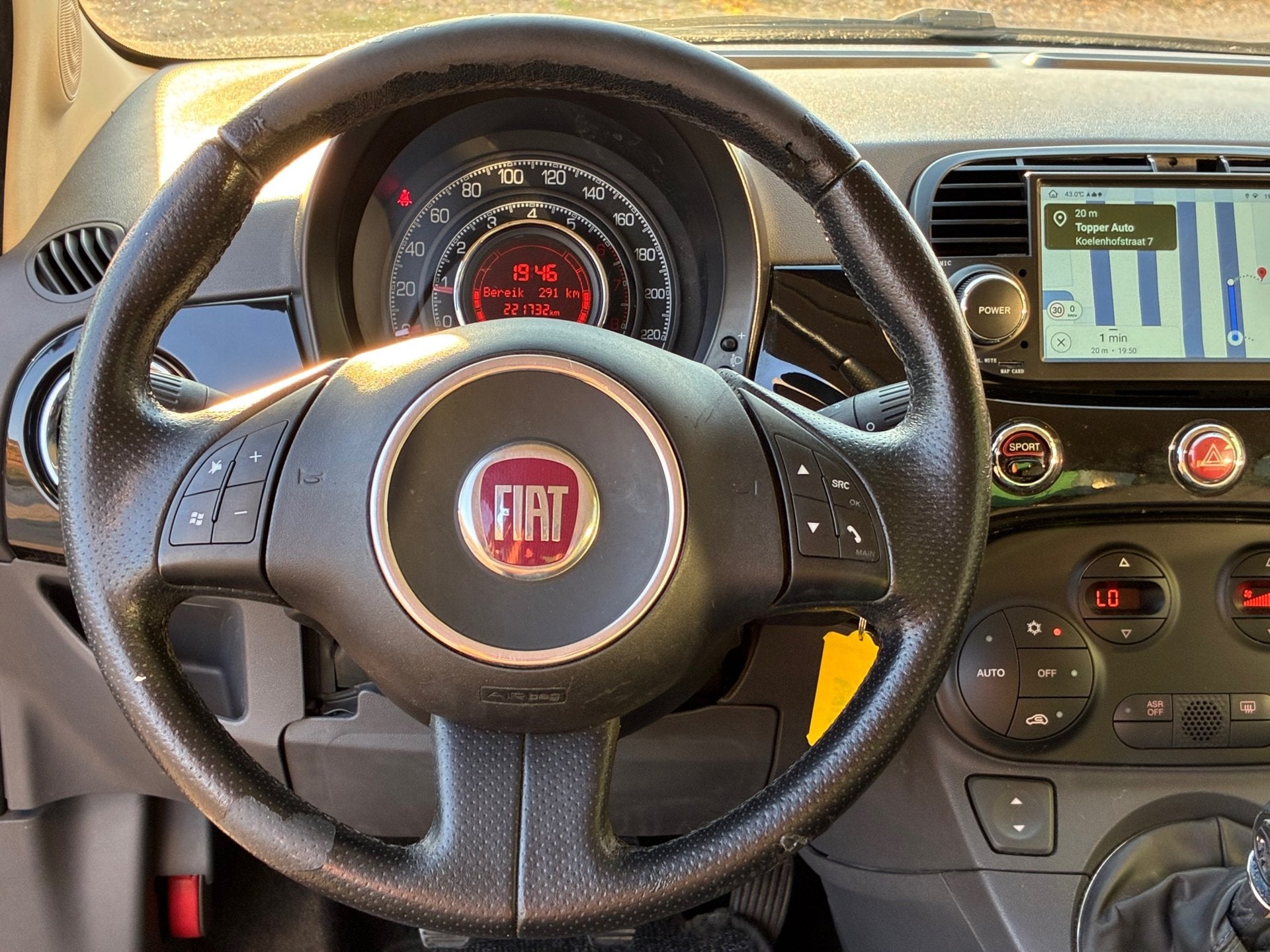 Fiat 500 1.4-16V Pop|Navigatie|D-riem v.v.|Climatronic|Carpl, Voorwielaandrijving, 101 pk, Gebruikt, 31 €/maand
