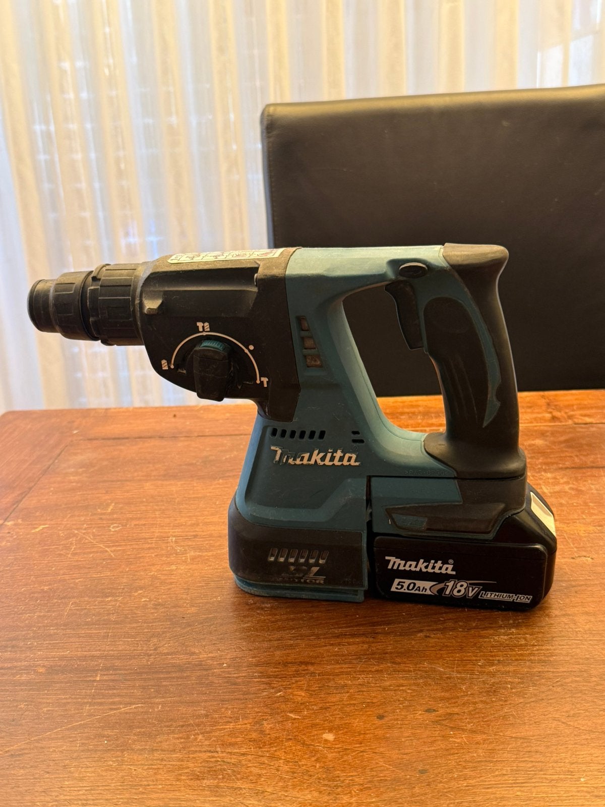 Te koop Makita DHR 242, Doe-het-zelf en Verbouw, Ophalen of Verzenden, Gebruikt, Boor- en/of Breekhamer