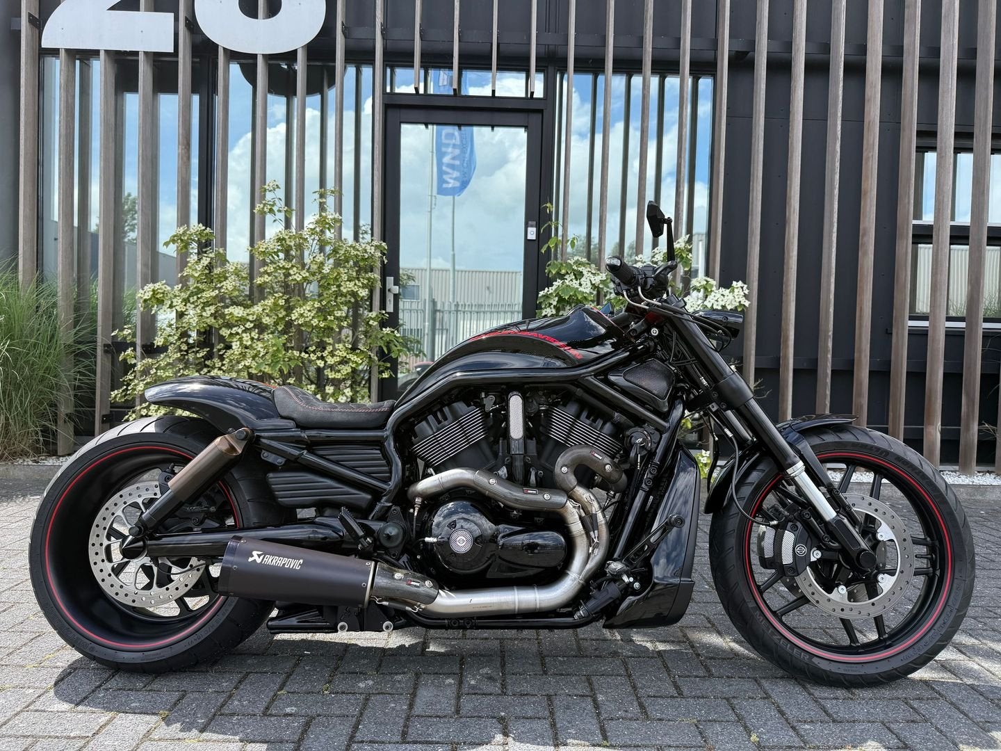 HARLEY-DAVIDSON NIGHT ROD SPECIAL VRSCDX - Full Akrapovic, Motoren, Motoren | Harley-Davidson, Bedrijf, Chopper, meer dan 35 kW