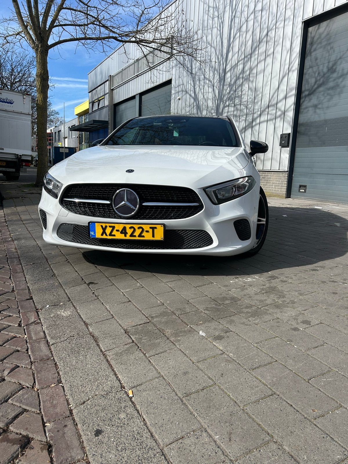 Mercedes-Benz A-Klasse A 180 136pk 2019 Wit, Auto's, Voorwielaandrijving, 136 pk, 4 cilinders, Leder en Stof