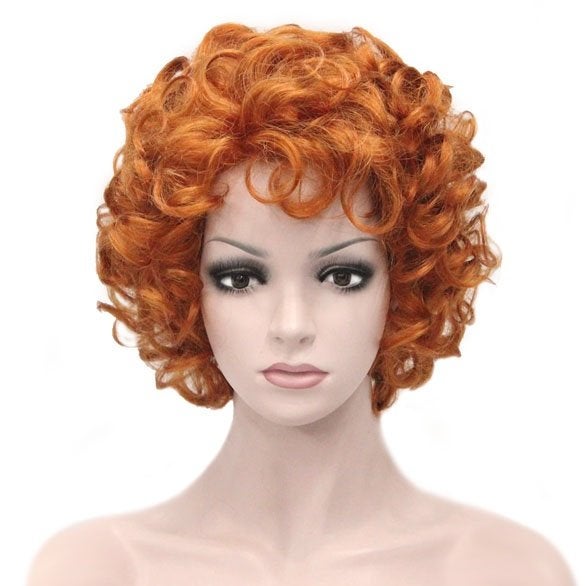 Pruik kort krullend haar helder rood model Annie, Ophalen of Verzenden, Nieuw, Pruik of Haarverlenging