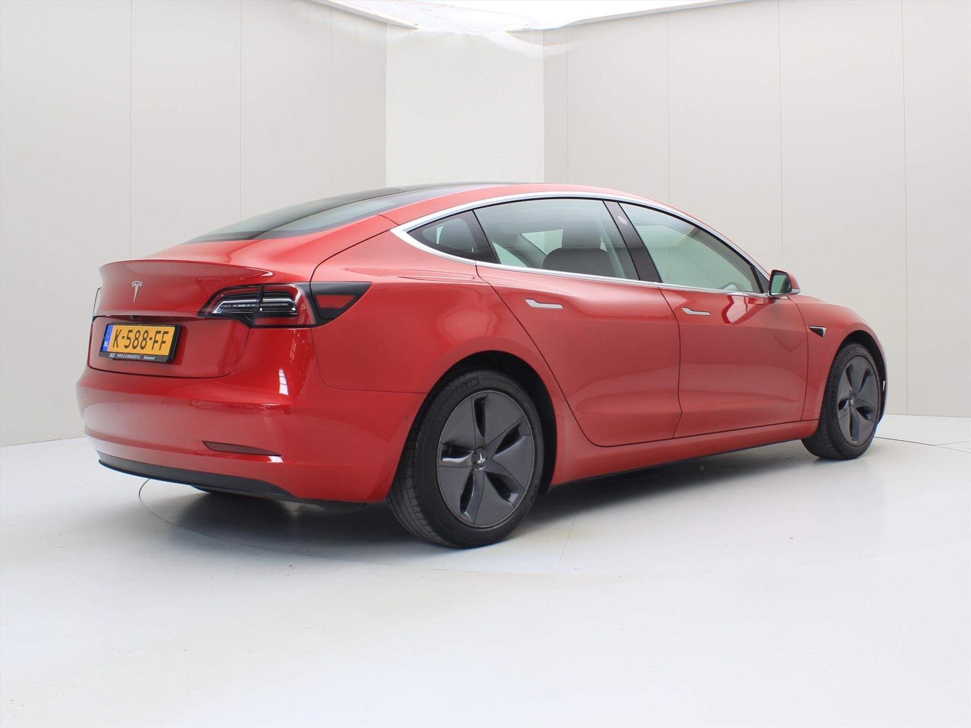 Tesla Model 3 Standard RWD Plus 89% SoH [ LFP-ACCU+AUTOPILOT, Auto's, Tesla, Automaat, Achterwielaandrijving, Gebruikt, Zwart