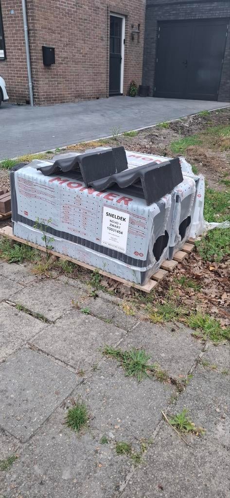 Zwarte dakpannen sneldekkers GRATIS, Doe-het-zelf en Verbouw, Dakpannen en Dakbedekking, Ophalen, Steen of Klei, Zwart, Nieuw