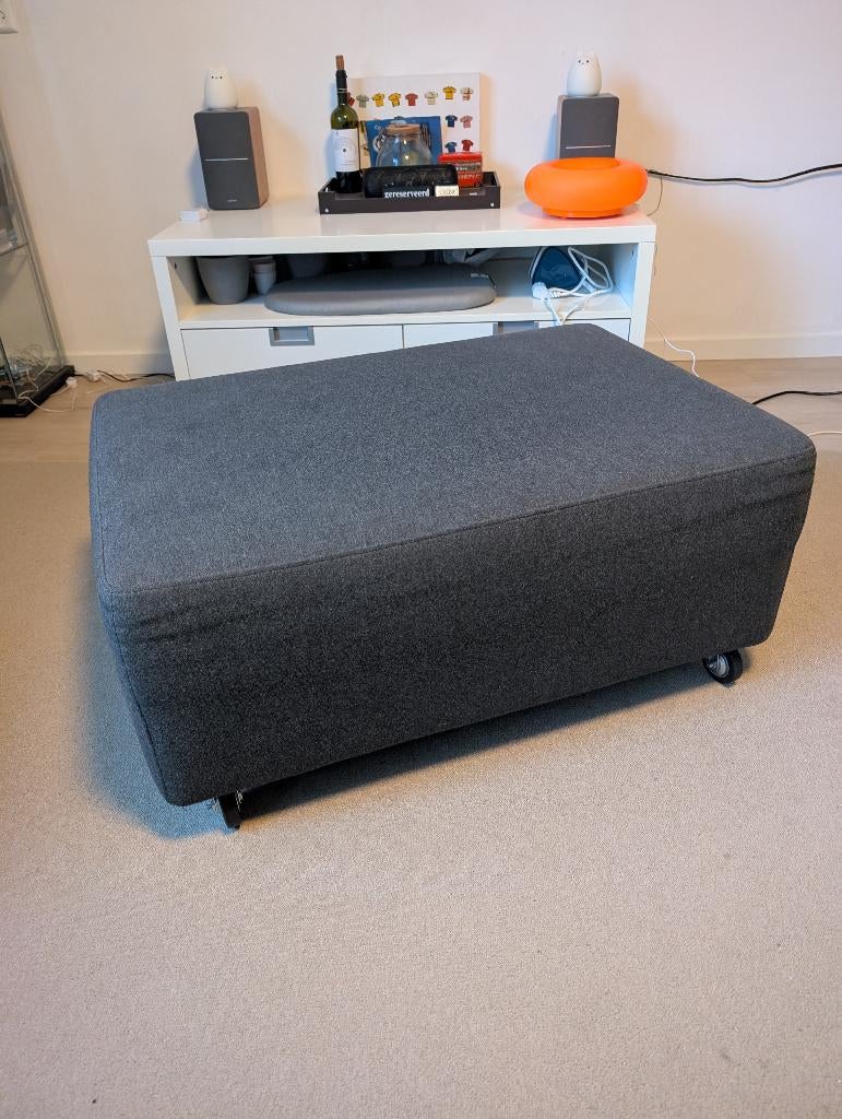 Danca hocker/poef, Ophalen, Kunststof, 50 tot 75 cm, Zo goed als nieuw