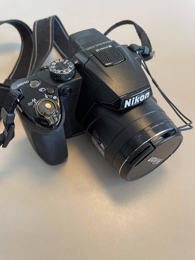 Nikon Coolpix P500 camera met kantelbaar LCD-scherm, Audio, Tv en Foto, Fotocamera's Digitaal, Ophalen, 12 Megapixel, Compact