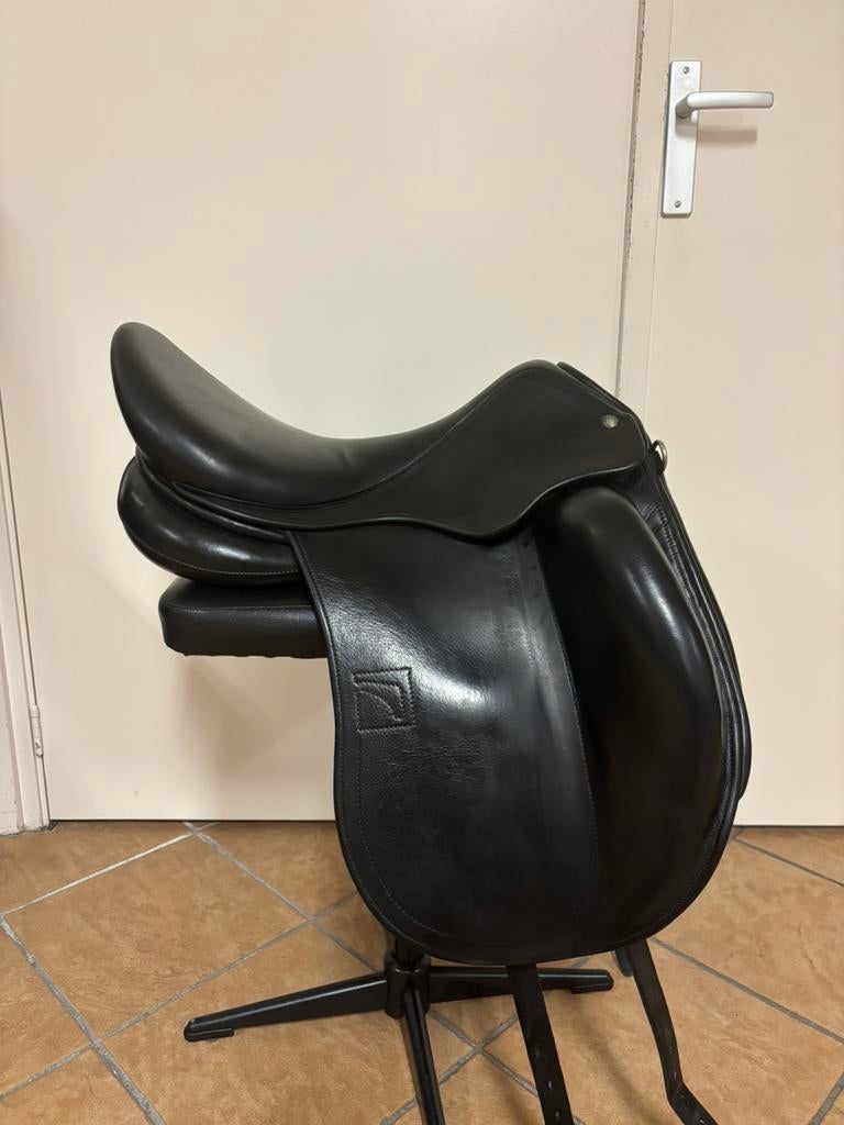 Luc Childeric DNL 17,5 inch - Als nieuw!, Dieren en Toebehoren, Ophalen, Zo goed als nieuw, Dressuur