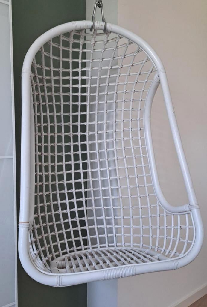 Witte hangstoel voor kinderkamer, Ophalen, Wit, Riet of Rotan, Zo goed als nieuw