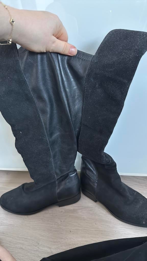Over de knie laars met suede, Kleding | Dames, Schoenen, Ophalen of Verzenden, Zo goed als nieuw, Zwart, Hoge laarzen