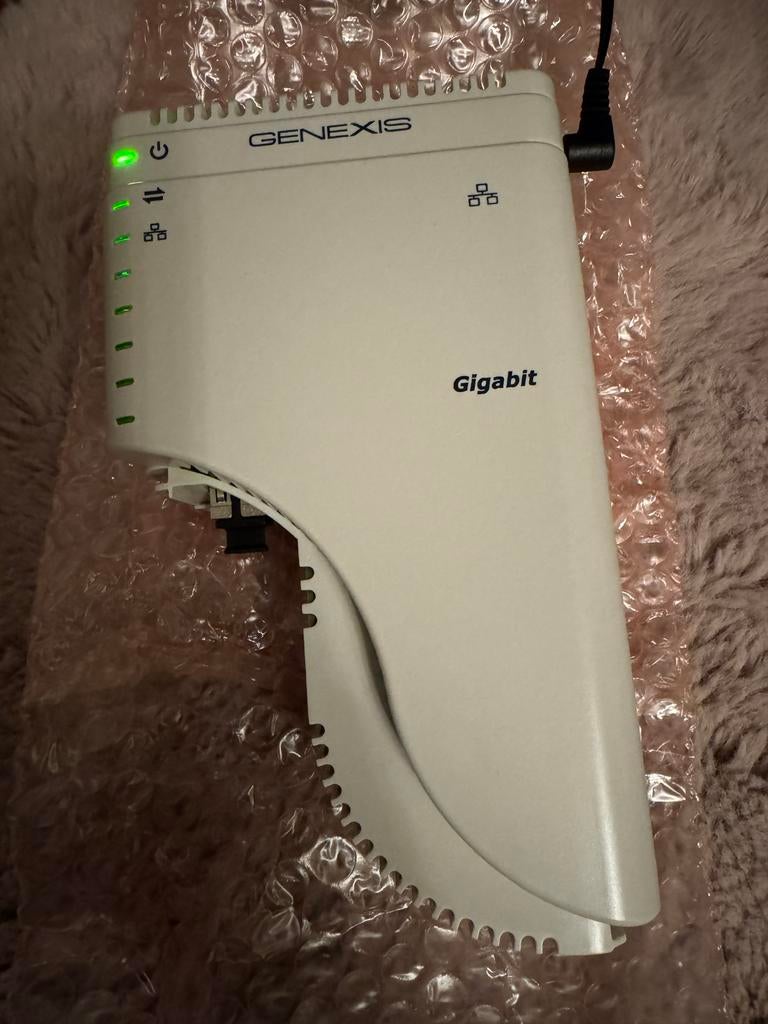 Genexis Gigabit Glasvezel Modem, FiberXPort, Router met modem, Gebruikt, Geen, Ophalen of Verzenden