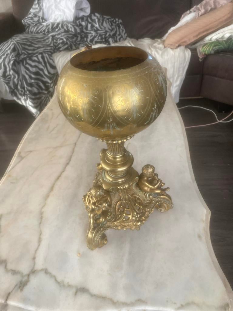 Mooie bronze engelen pot, Ophalen