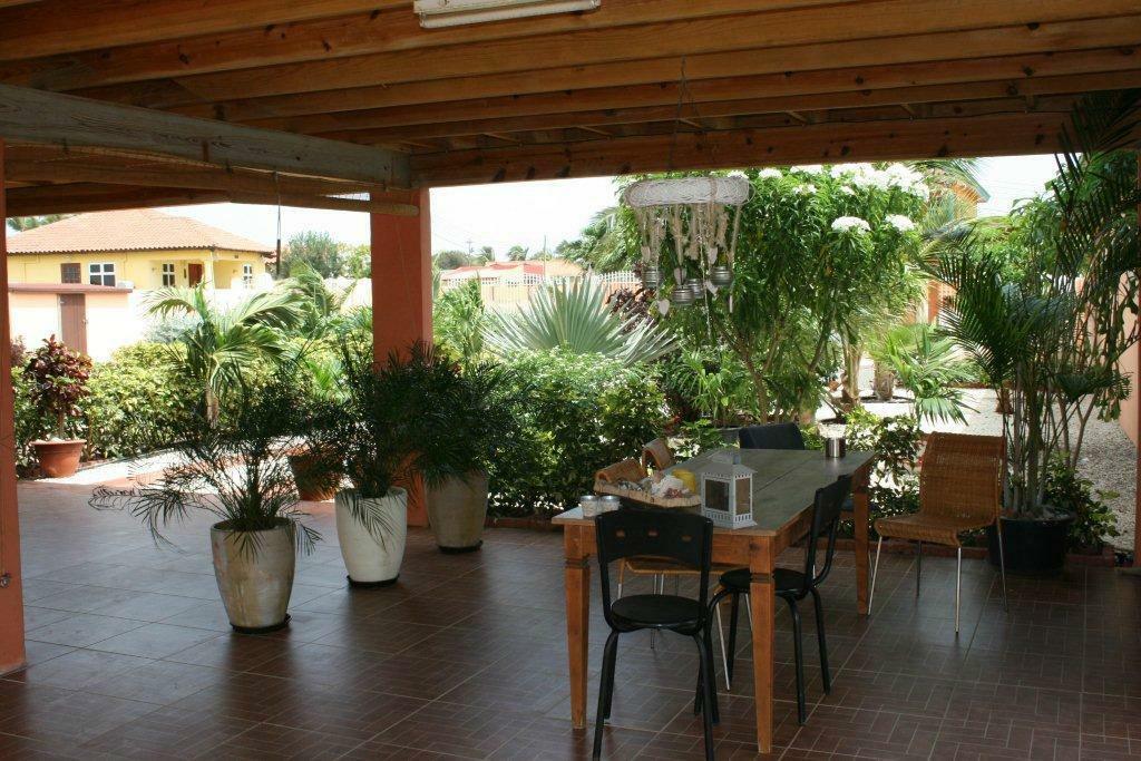 Prachtige grote villa en appt te huur, 4 of meer slaapkamers, Aruba, Landelijk, Eigenaar