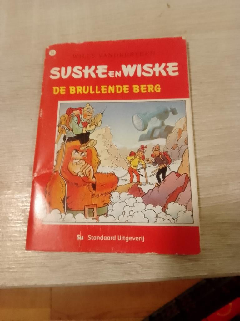 Suske en wiske de brullende berg speciale uitvoering 10cm ho, Ophalen, Suske en Wiske, Zo goed als nieuw, Beeldje of Figuurtje