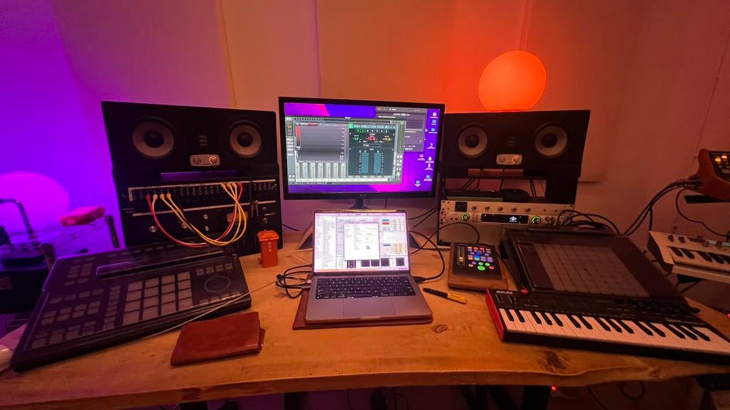 Eve sc307 studiomonitoren, Audio, Tv en Foto, Luidsprekers, Zo goed als nieuw, Front, Rear of Stereo speakers, 120 watt of meer