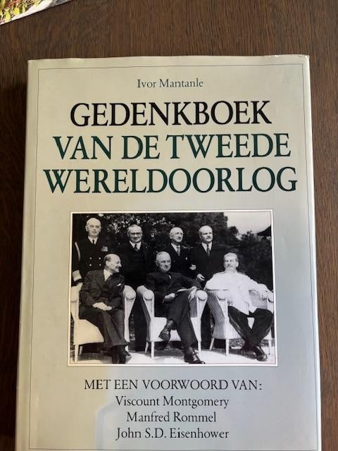 Gedenkboek van de tweede wereldoorlog, Tweede Wereldoorlog, Ophalen of Verzenden, Zo goed als nieuw, Ivor Matanle