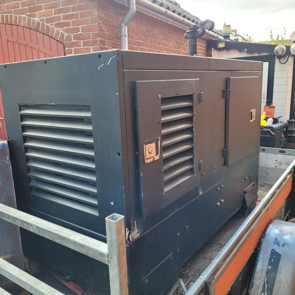 (Noodstroom)Aggregaten te huur: Deutz 37,5 kVA & Ford 40 kVA, Dieselolie, Geluidgedempt, Ophalen of Verzenden, Zo goed als nieuw