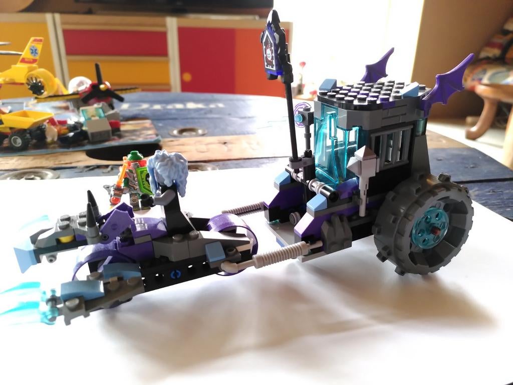 Lego nexoknights Ruïna's rollende gevangenis 70349 compleet, Ophalen of Verzenden, Zo goed als nieuw