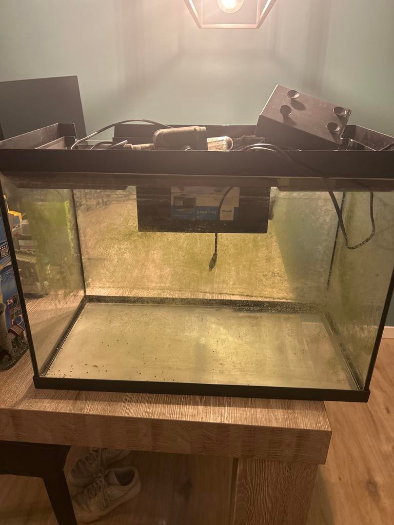 70 liter aquarium met toebehoren, Dieren en Toebehoren, Vissen | Aquaria en Toebehoren, Ophalen, Zo goed als nieuw, Leeg aquarium