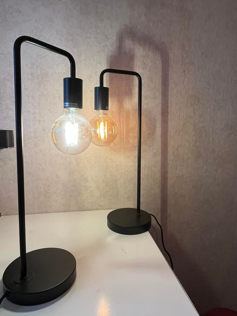 Industriele Tafellamp ‘Praag’ Bluetooth/ Wifi regelbaar, Huis en Inrichting, Lampen | Tafellampen, Ophalen, Zo goed als nieuw