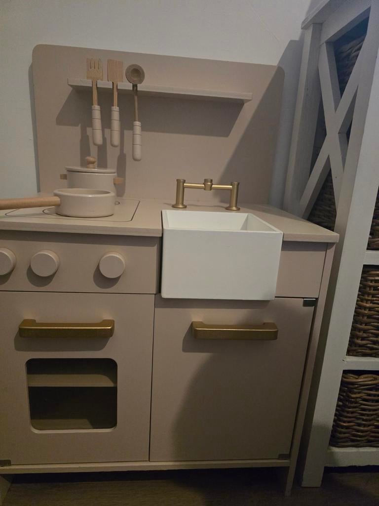 Petit Amelie Leuk speelkeukentje - beschadiging, Ophalen, Gebruikt, Hout, Speelkeuken