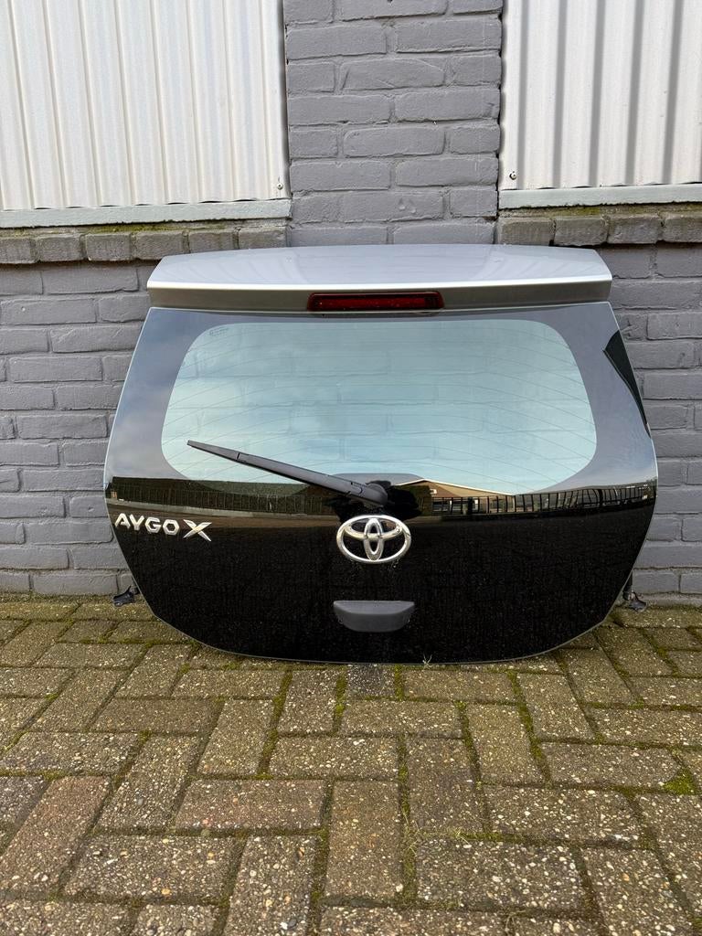 Achterklep toyota aygo X silvergrijs metalic vanaf 2022, Achterklep, Ophalen of Verzenden, Toyota, Achter
