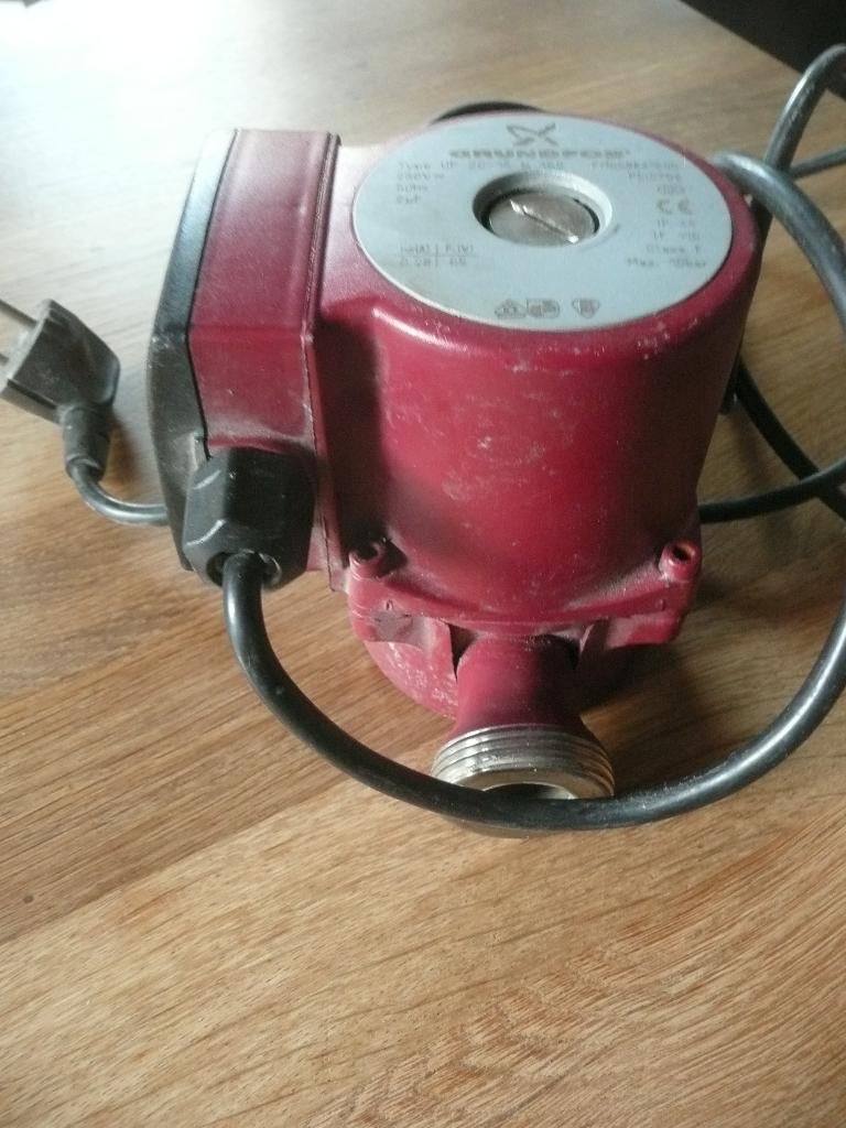 Grundfos circulatiepomp, Doe-het-zelf en Verbouw, Gebruikt, Minder dan 30 cm, Overige typen, Minder dan 60 cm