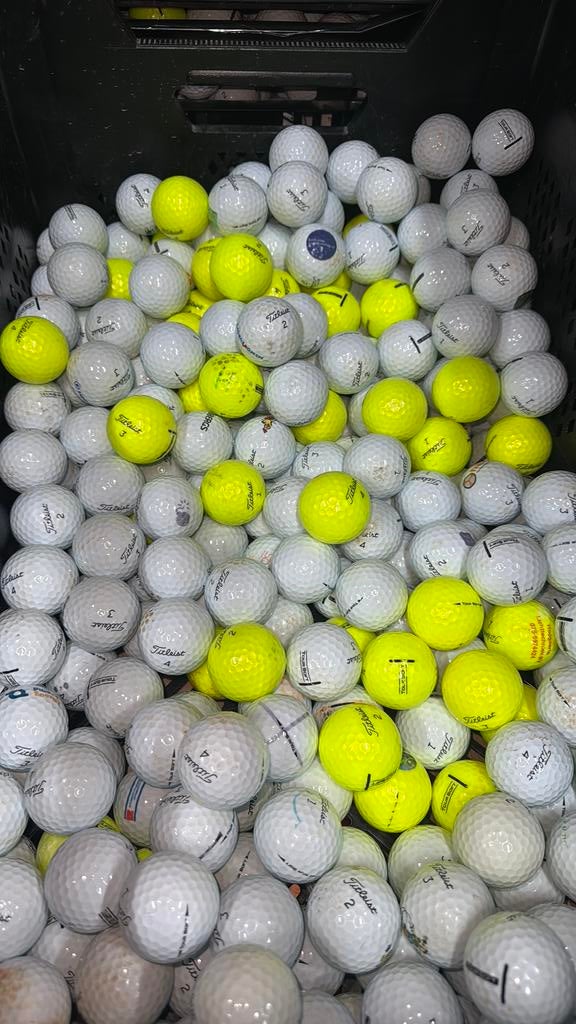 Titleist tour soft golfballen 50 stuks, Sport en Fitness, Ophalen of Verzenden, Zo goed als nieuw, Bal(len)