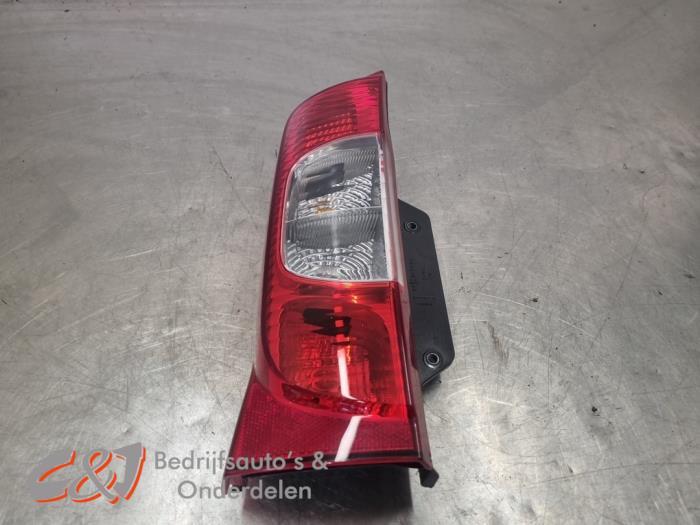 Achterlicht links van een Citroen Nemo