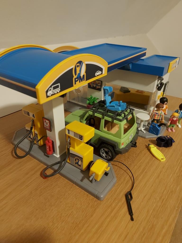 Playmobiel tankstation, Ophalen