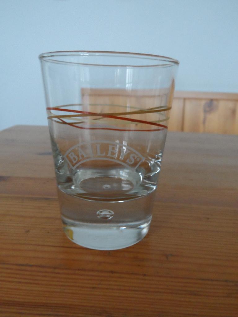 Baileys glas, Ophalen of Verzenden, Zo goed als nieuw, Bierglas