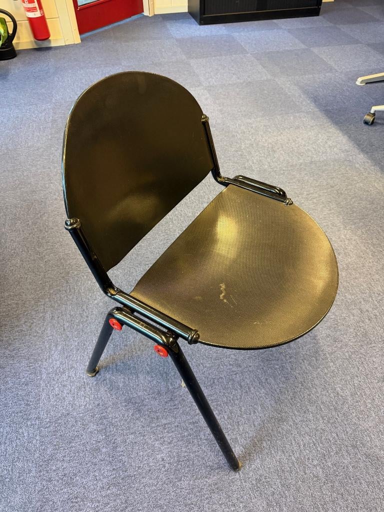 Kantinestoel, oerdegelijk, stapelbaar, Gebruikt, Zwart, Ophalen of Verzenden, Metaal