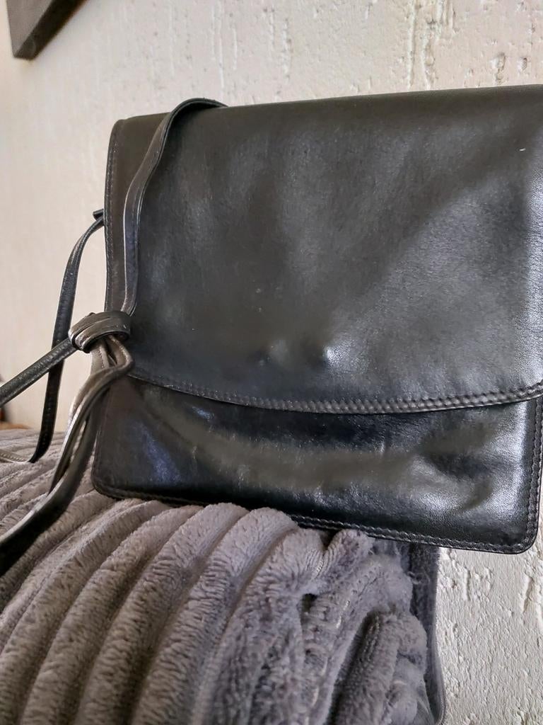 Zwart La Moda leren schoudertasje - gebruikt, Sieraden, Tassen en Uiterlijk, Tassen | Damestassen, Ophalen of Verzenden, Gebruikt