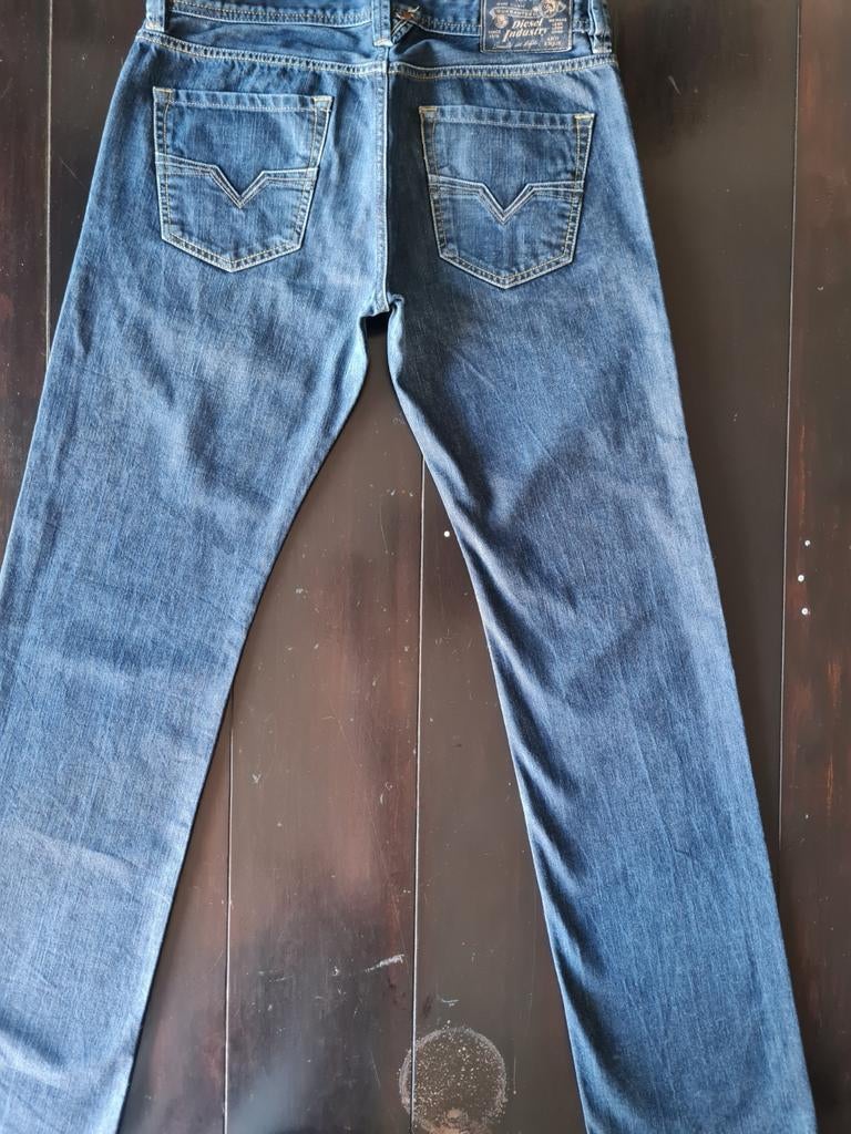 ZGAN CLASSIC DIESEL LARKEE REGULAR STRAIGHT JEANS SIZE 32/36, Diesel, Blauw, W32 (confectie 46) of kleiner, Ophalen of Verzenden