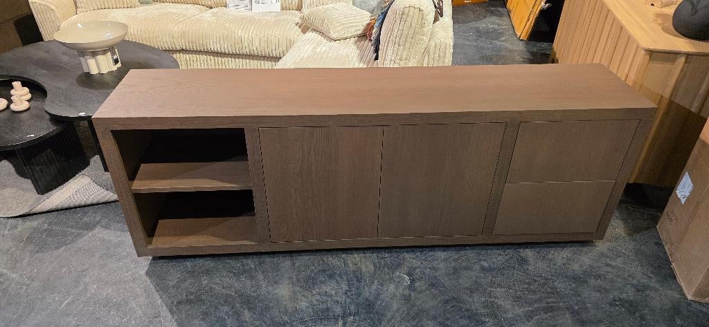 Dressoir Eikenhout 200 cm – Lichtbruin | Showmodel, Huis en Inrichting, Kasten | Dressoirs, Zo goed als nieuw, 200 cm of meer