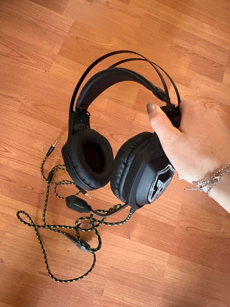 Koptelefoon - Goed geluid!, Ophalen of Verzenden, Gebruikt, Over oor (circumaural), Overige merken