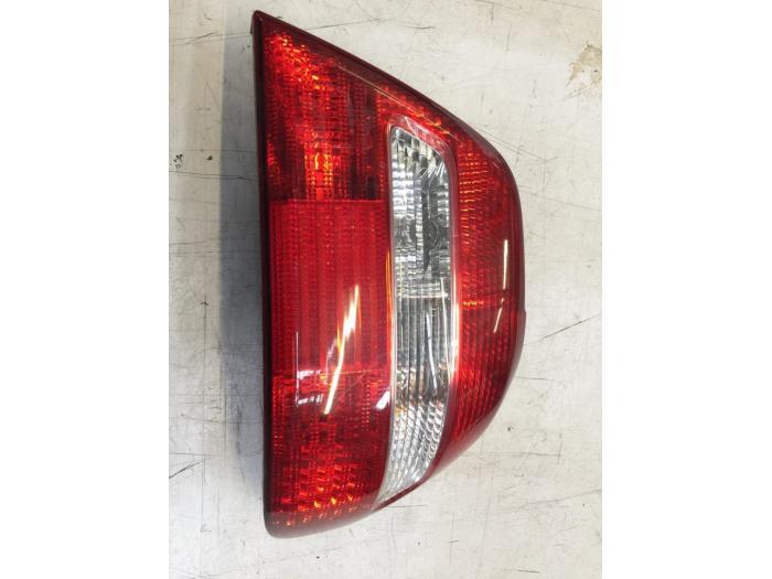 Achterlicht rechts van een Volvo V40, Gebruikt, -, -, Ophalen of Verzenden