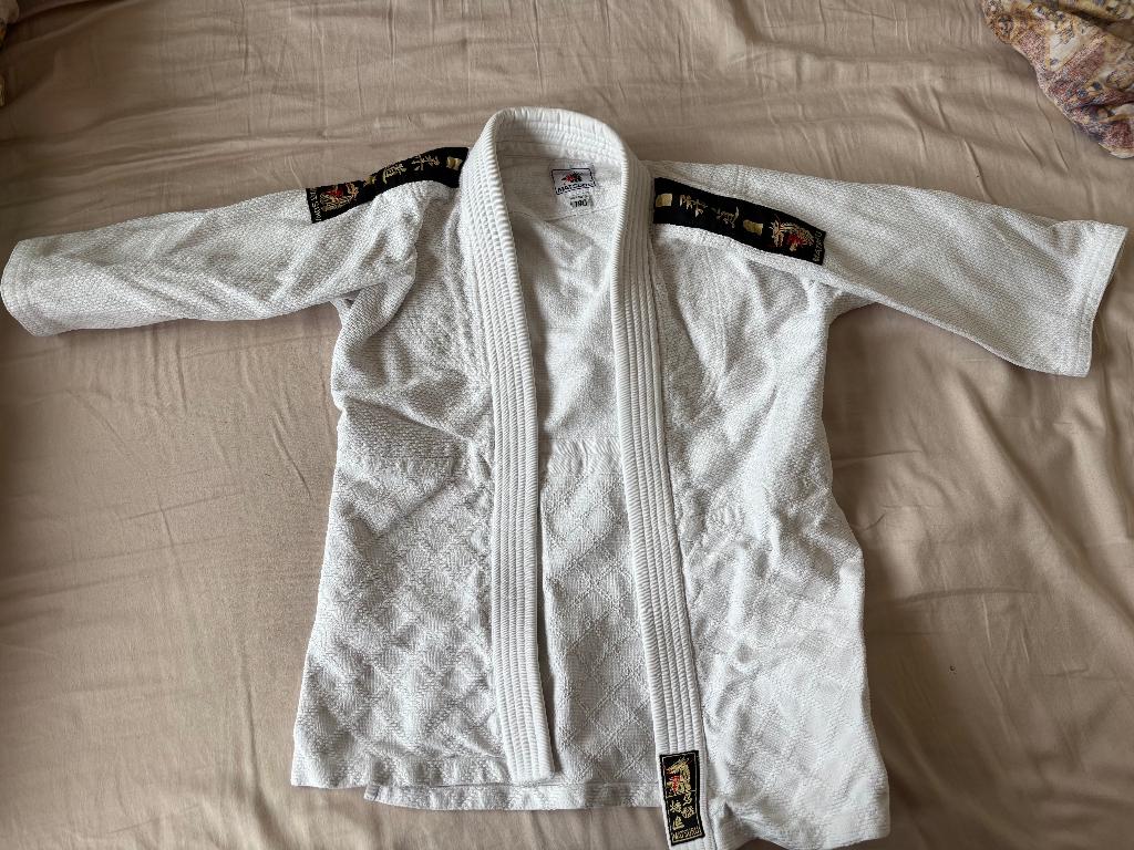 Judopak Matsuru mt 140, Sport en Fitness, Ophalen, Gebruikt, Maat XS of kleiner, Judo