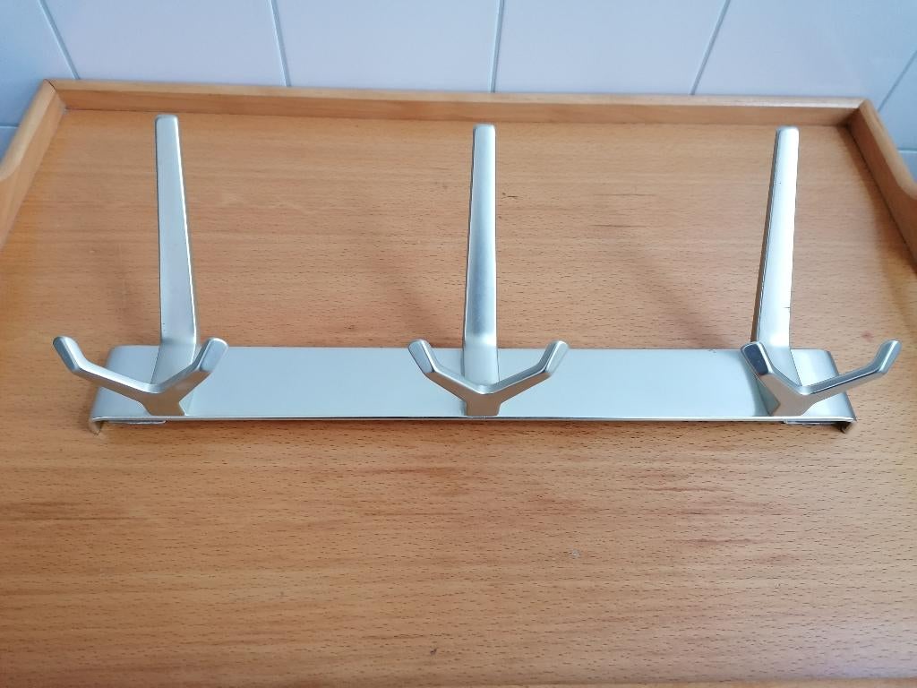 Wand kapstok RVS 3 grote en 6 kleine haken € 20,00, Wandkapstok, Gebruikt, Ophalen of Verzenden, Minder dan 100 cm