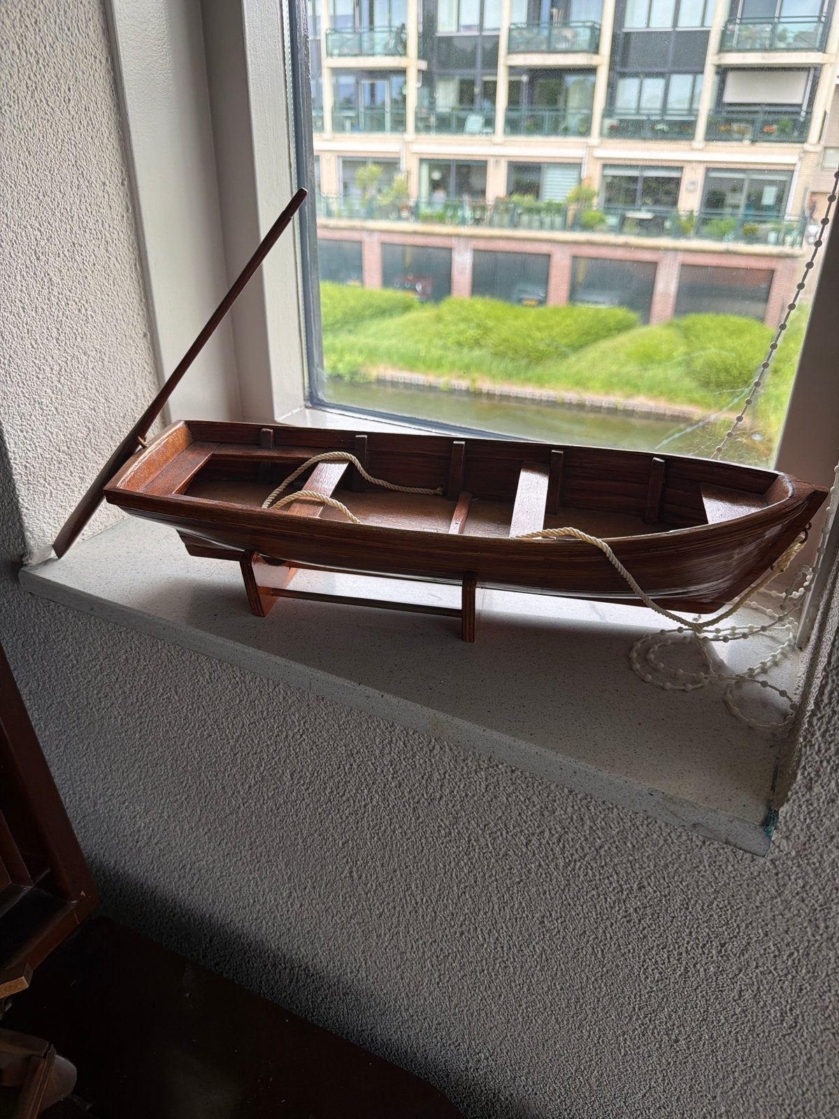 Decoratieve Houten Roeiboot Model met Peddel, Ophalen, Zo goed als nieuw