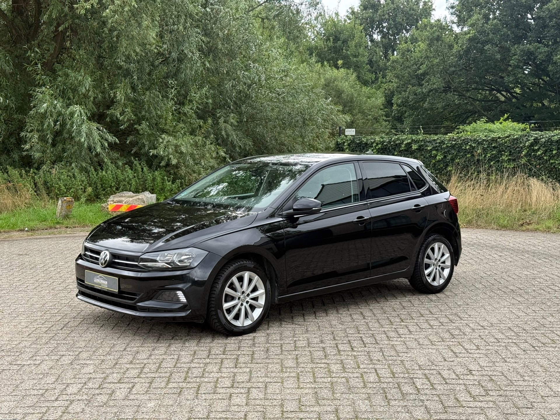 Volkswagen Polo 1.0 TSI Highline DSG I DIGITAL DASH I CARPLA, Gebruikt, 95 pk, 1096 kg, Zwart
