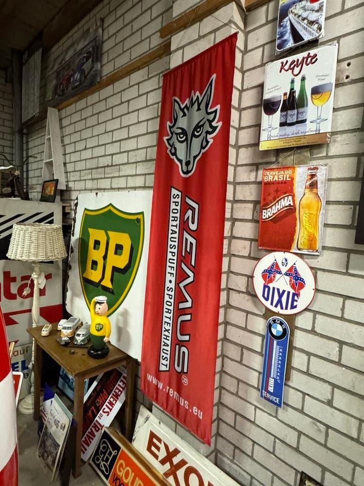 Remus Banner - Sportauspuff - Reclame, Verzamelen, Reclamebord, Gebruikt, ., Ophalen of Verzenden
