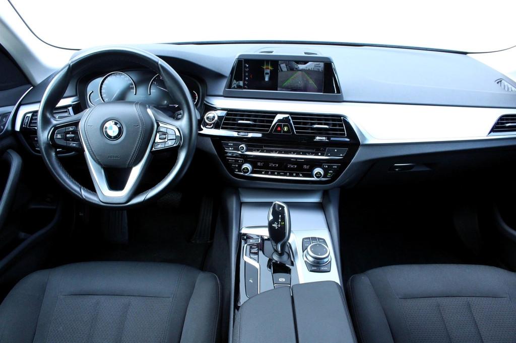 BMW 5 Serie Touring 520i Executive NAVI LED STOELVW CAMERA L, Auto's, 1998 cc, Euro 6, 4 cilinders, 2000 kg