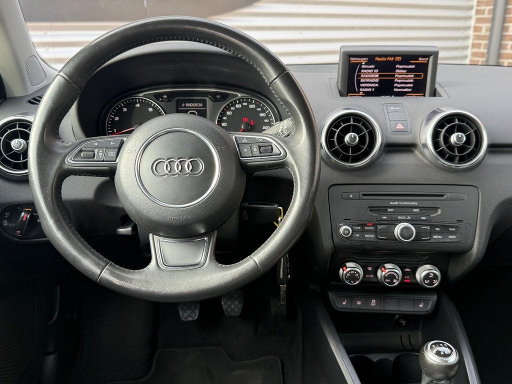 Audi A1 Sportback 1.2 TFSI Attraction Pro Line Business 1e E, Auto's, Voorwielaandrijving, Euro 5, 86 pk, Zwart