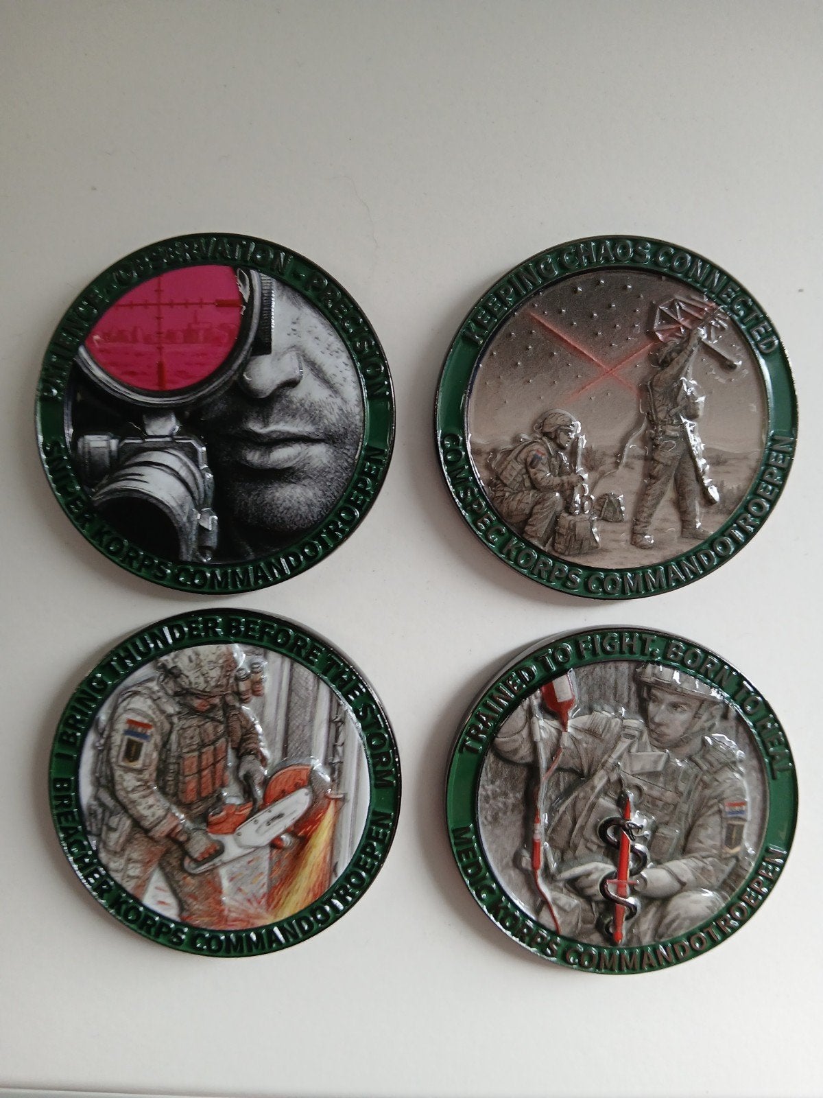 4 Ongenummerde KCT Challenge Coins - Voor- en Achterzijden, Ophalen of Verzenden, Landmacht, Nederland